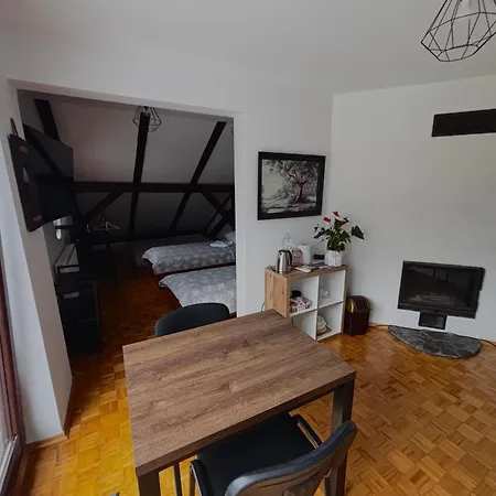 Daire U Bram Klasztoru